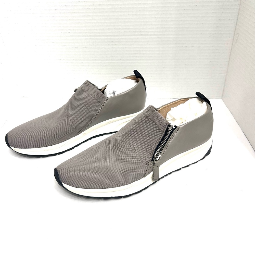 Naturalizer Stephanie Women Zip Closure Cushioned Arch Support Shoe Sneakers